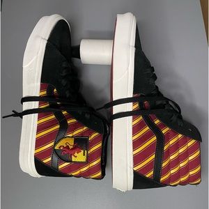 Vans 9.5 Hogwarts Harry Potter never worn